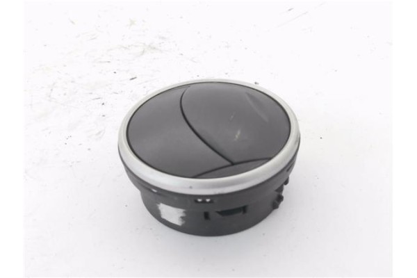 Recambio de rejilla entrada de aire para seat ibiza berlina (6j5) 1.4 referencia OEM IAM 6J0819110  