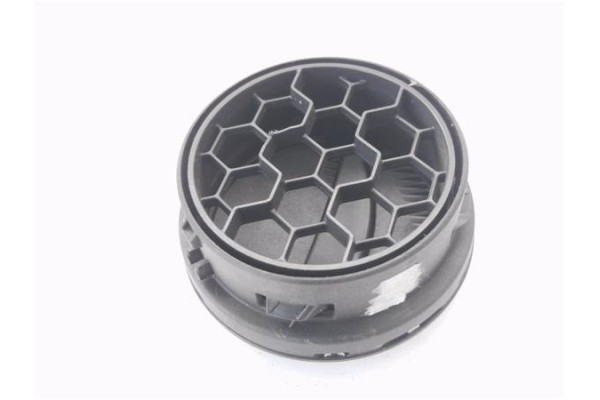 Recambio de rejilla entrada de aire para seat ibiza berlina (6j5) 1.4 referencia OEM IAM 6J0819110  