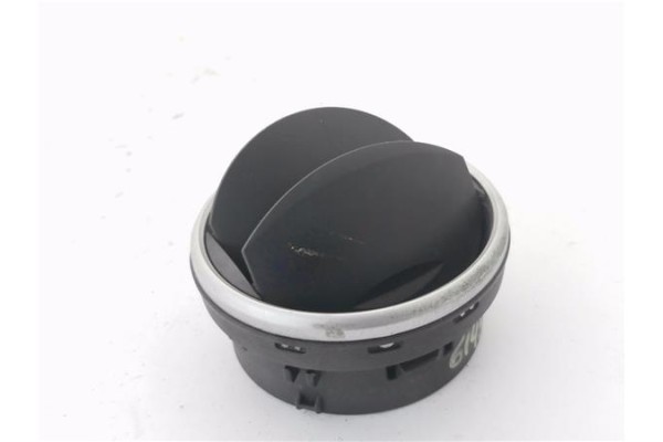 Recambio de rejilla entrada de aire para seat ibiza berlina (6j5) 1.4 referencia OEM IAM 6J0819110  