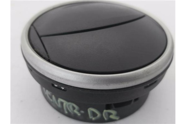 Recambio de rejilla entrada de aire para seat ibiza berlina (6j5) 1.4 referencia OEM IAM 6J0819110  