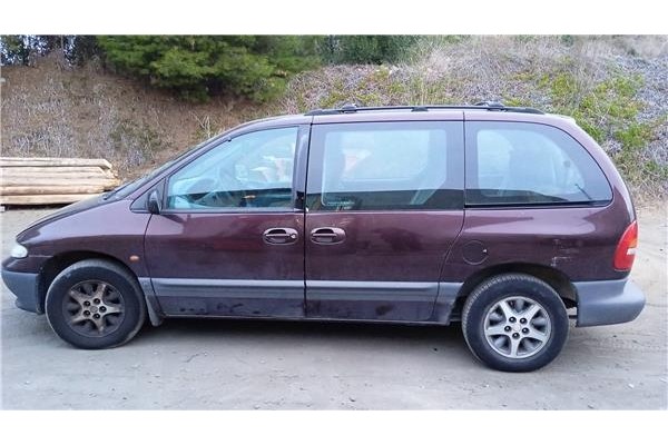 chrysler voyager gs del año 1997