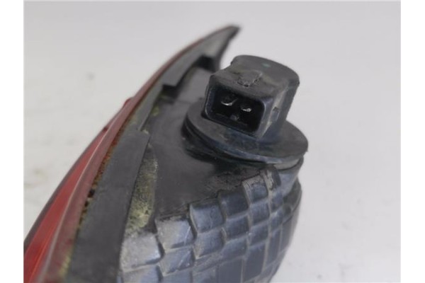 Recambio de piloto antiniebla trasero izquierdo para audi a4 avant (8k5) 2.0 básico referencia OEM IAM 51718012 27470104 