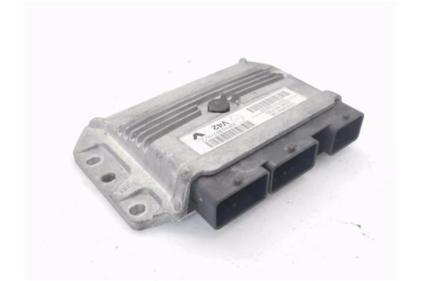Recambio de centralita para renault clio iv 1.2 expression referencia OEM IAM 237102071R V29028919A 
