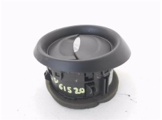 Recambio de rejilla entrada de aire para renault clio iv 1.2 expression referencia OEM IAM 687601310R  