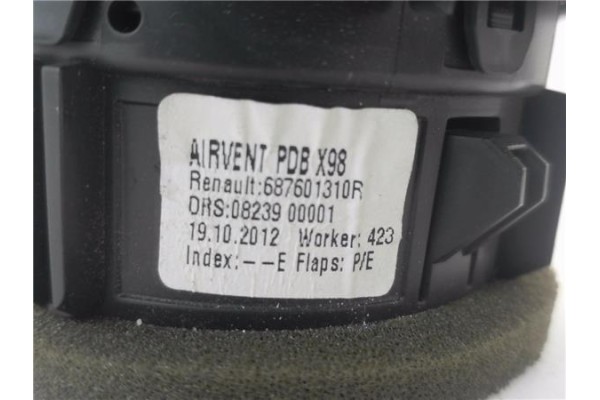 Recambio de rejilla entrada de aire para renault clio iv 1.2 expression referencia OEM IAM 687601310R  