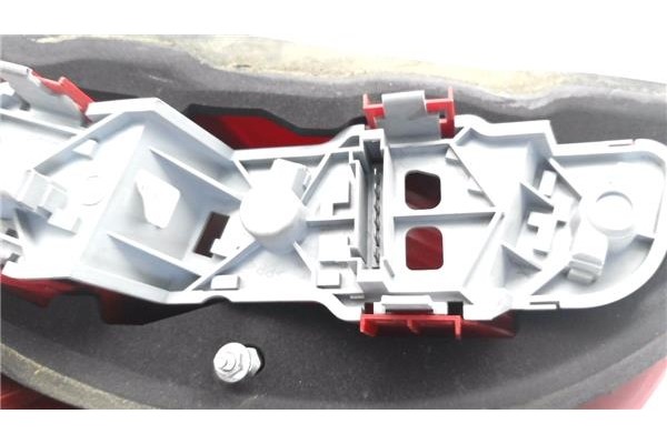 Recambio de piloto trasero derecho para mercedes-benz clase a (bm 169) 2.0 a 200 cdi (169.008) referencia OEM IAM A698201064R  