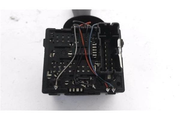 Recambio de mando limpiaparabrisas para renault clio iv 1.2 expression referencia OEM IAM E10670313  