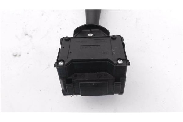 Recambio de mando limpiaparabrisas para renault clio iv 1.2 expression referencia OEM IAM E10670313  