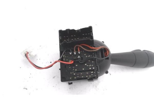 Recambio de mando intermitencia para renault clio iv 1.2 expression referencia OEM IAM E10657780  