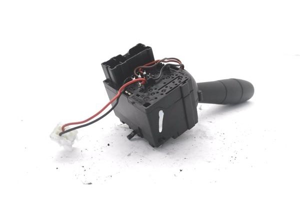 Recambio de mando intermitencia para renault clio iv 1.2 expression referencia OEM IAM E10657780  