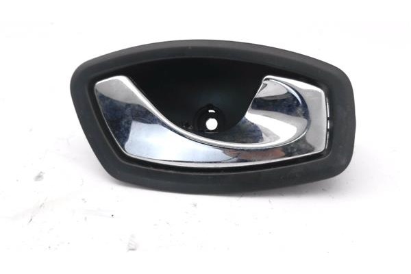 Recambio de manilla int. puerta delantero derecha para renault clio iv 1.2 expression referencia OEM IAM 826720001R  