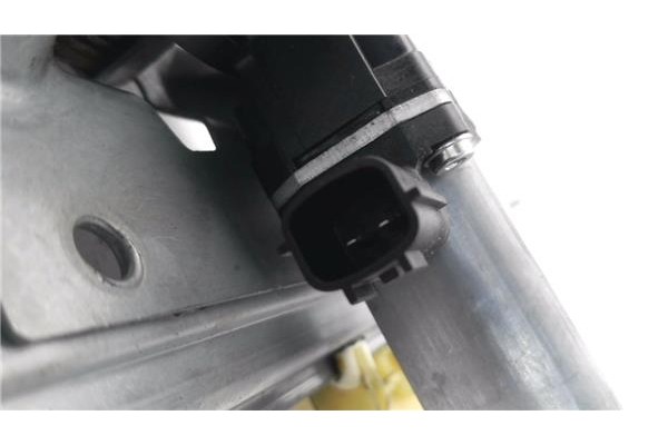 Recambio de mecanismo elevalunas delantero derecho para renault clio iv 1.2 expression referencia OEM IAM 128001071D 3N3654 