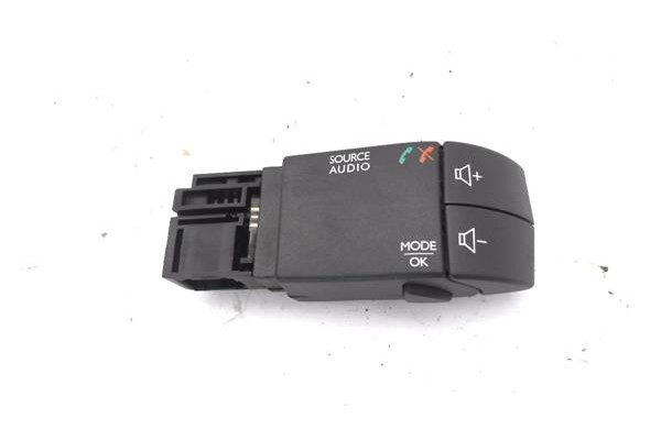Recambio de mando multifuncion para renault clio iv 1.2 expression referencia OEM IAM 255522448R 344422020 