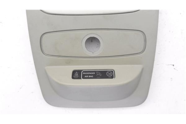 Recambio de luz delantero central techo para renault clio iv 1.2 expression referencia OEM IAM 739486822R  