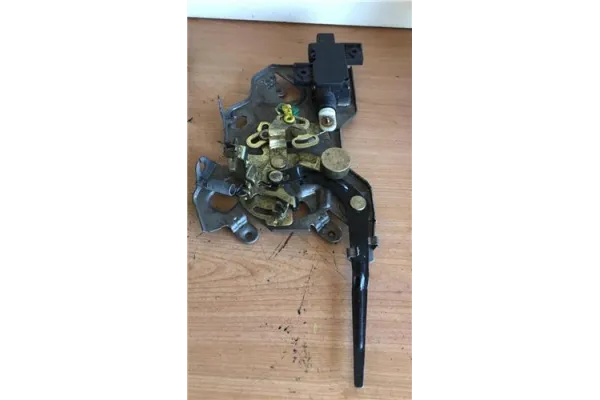 Recambio de cierre electromagnetico trasero derecho para chrysler voyager gs 2.4 referencia OEM IAM 500D1269  