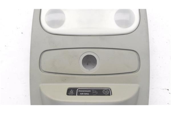 Recambio de luz delantero central techo para renault clio iv 1.2 expression referencia OEM IAM 739486822R  