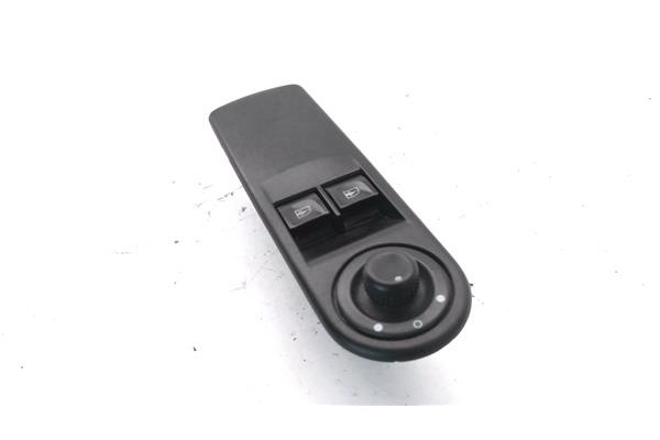 Recambio de mando elevalunas delantero izquierdo para renault clio iv 1.2 expression referencia OEM IAM 809611667R 1135204X 