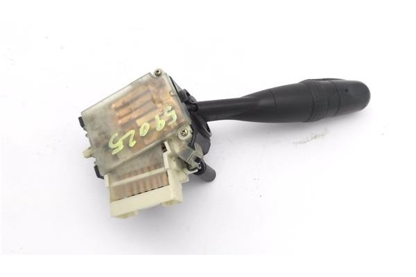 Recambio de mando intermitencia para toyota rav4 (a2) 1.8 luna referencia OEM IAM 1736481 6822N32 