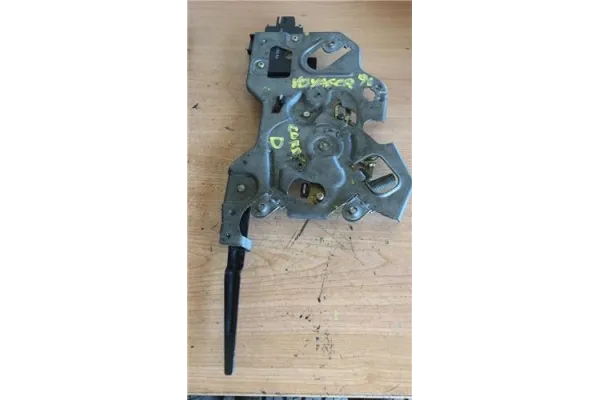 Recambio de cierre electromagnetico trasero derecho para chrysler voyager gs 2.4 referencia OEM IAM 500D1269  