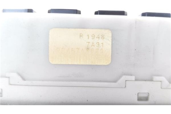 Recambio de caja fusibles/rele para nissan note (e11e) 1.5 dci referencia OEM IAM 19487A31  