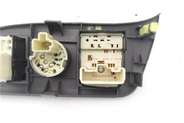 Recambio de mando retrovisor electrico para toyota rav4 (a2) 1.8 luna referencia OEM IAM 5544642020  
