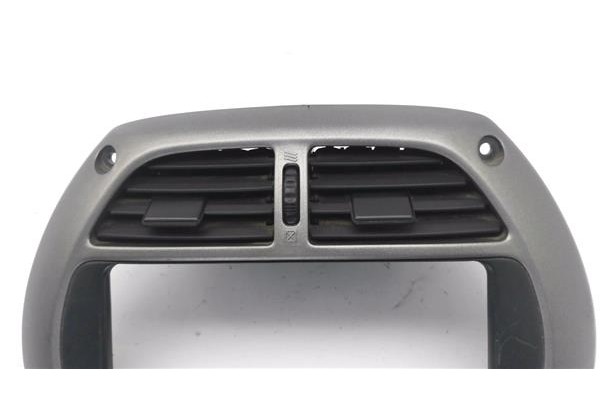 Recambio de rejilla entrada de aire para toyota rav4 (a2) 1.8 luna referencia OEM IAM 4556432030 4556442030 