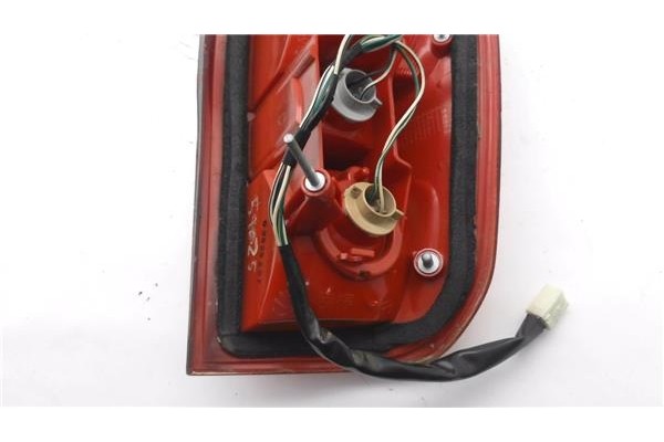 Recambio de piloto trasero izquierdo para toyota rav4 (a2) 1.8 luna referencia OEM IAM 03828207 083121974LR 