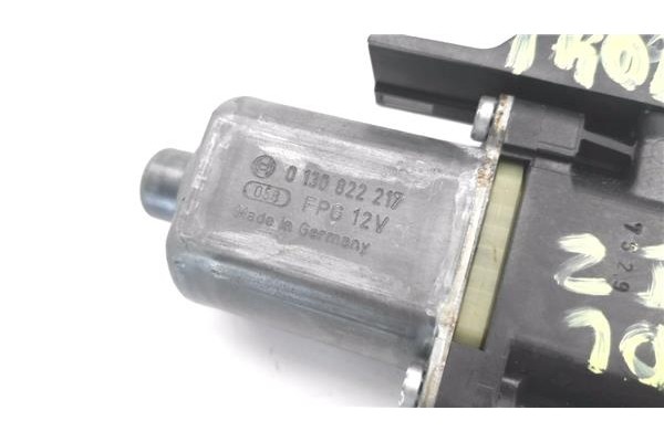 Recambio de motor elevalunas delantero izquierdo para ford focus ii (da_) 1.6 tdci referencia OEM IAM 4M5T14A389 0130822217 