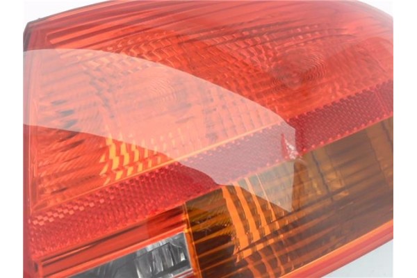 Recambio de piloto trasero derecho para audi a4 berlina (8e) 2.0 tdi (dpf) (125kw) referencia OEM IAM 8E5945096  