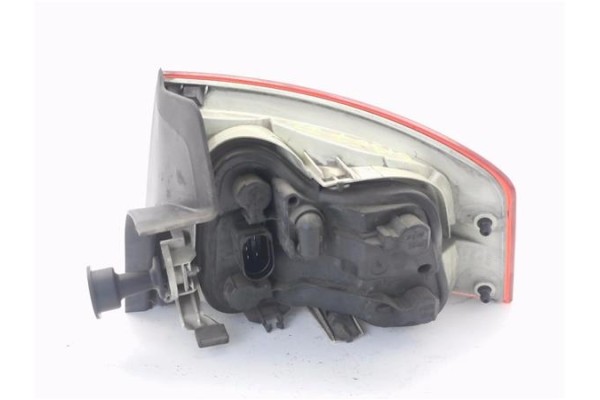 Recambio de piloto trasero izquierdo para audi a4 berlina (8e) 2.0 tdi (dpf) (125kw) referencia OEM IAM 8E5945095  