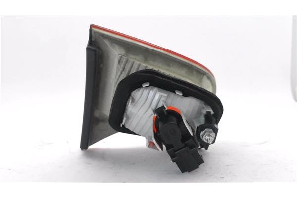 Recambio de piloto interior derecho para audi a4 berlina (8e) 2.0 tdi (dpf) (125kw) referencia OEM IAM 8E5945094  