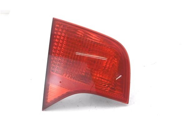 Recambio de piloto interior izquierdo para audi a4 berlina (8e) 2.0 tdi (dpf) (125kw) referencia OEM IAM 8E5945093A  