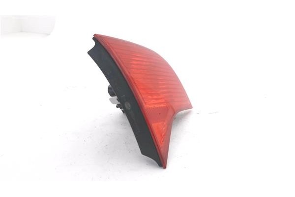 Recambio de piloto interior izquierdo para audi a4 berlina (8e) 2.0 tdi (dpf) (125kw) referencia OEM IAM 8E5945093A  