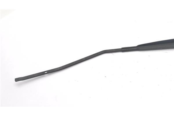 Recambio de brazo limpiaparabrisas delantero derecho para renault clio iv 1.2 expression referencia OEM IAM 288861373  