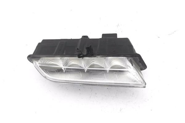 Recambio de piloto delantero luz diurna para renault clio iv 1.2 expression referencia OEM IAM 89208541  