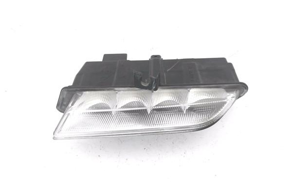 Recambio de piloto delantero luz diurna para renault clio iv 1.2 expression referencia OEM IAM 89208551  