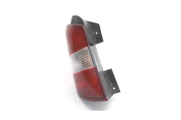 Recambio de piloto trasero izquierdo para ssangyong rodius 2.7 270 xdi referencia OEM IAM 8360121  