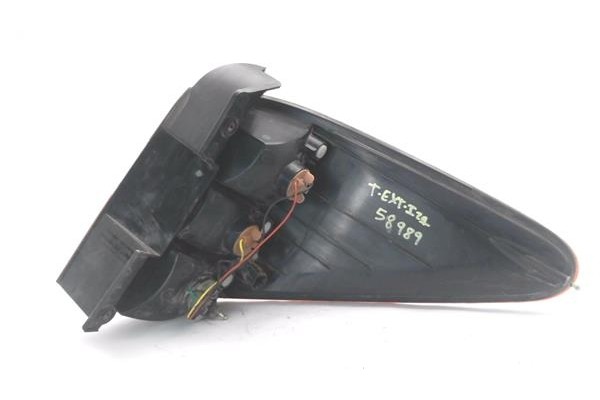 Recambio de piloto trasero izquierdo para ssangyong rodius 2.7 270 xdi referencia OEM IAM 8360121  
