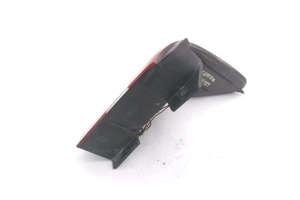 Recambio de piloto trasero izquierdo para ssangyong rodius 2.7 270 xdi referencia OEM IAM 8360121  