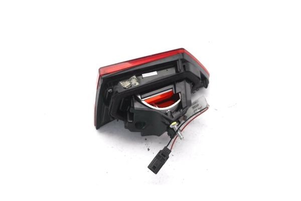 Recambio de piloto interior izquierdo para renault clio iv 1.2 expression referencia OEM IAM 265552424R  