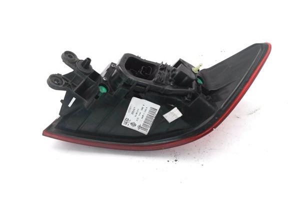 Recambio de piloto trasero izquierdo para renault clio iv 1.2 expression referencia OEM IAM 265554091R  