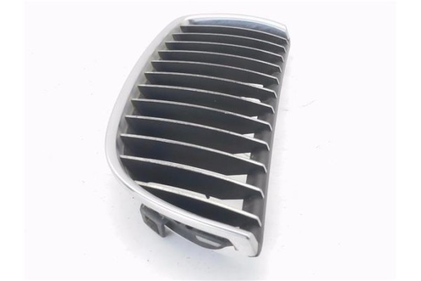 Recambio de rejilla capo para bmw serie 3 berlina (e90) 3.0 330d referencia OEM IAM 22405910 7120009 