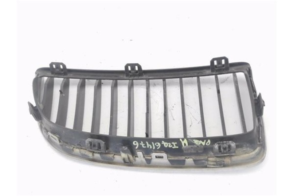 Recambio de rejilla capo para bmw serie 3 berlina (e90) 3.0 330d referencia OEM IAM 22405910 7120009 