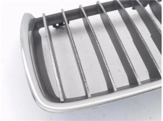 Recambio de rejilla capo para bmw serie 3 berlina (e90) 3.0 330d referencia OEM IAM 22405910 7120009 