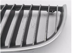 Recambio de rejilla capo para bmw serie 3 berlina (e90) 3.0 330d referencia OEM IAM 22405910 7120009 
