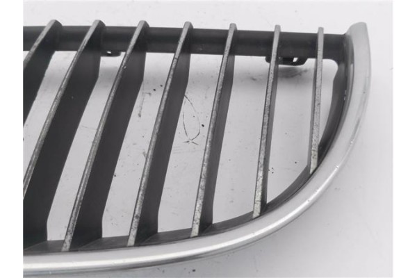 Recambio de rejilla capo para bmw serie 3 berlina (e90) 3.0 330d referencia OEM IAM 22405910 7120009 