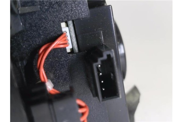 Recambio de mando multifuncion para bmw serie 3 berlina (e90) 3.0 330d referencia OEM IAM 697171001  