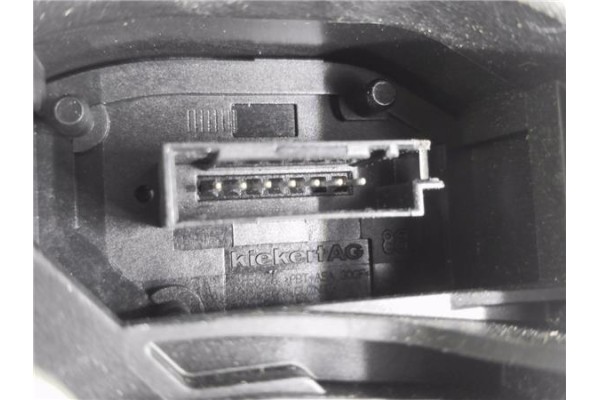 Recambio de cierre electromagnetico delantero izquierdo para bmw serie 3 berlina (e90) 3.0 330d referencia OEM IAM A053702  