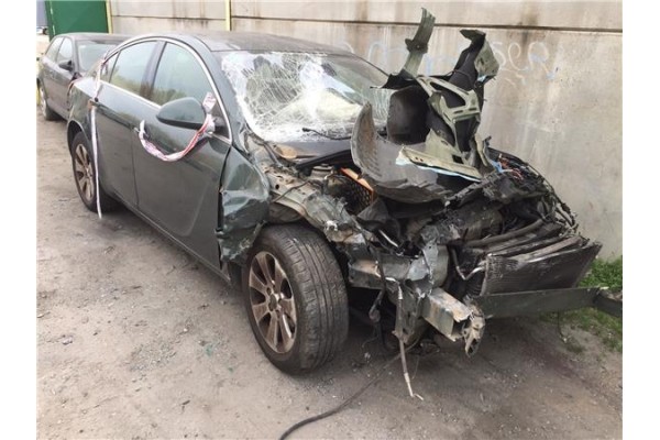 opel insignia berlina del año 2009