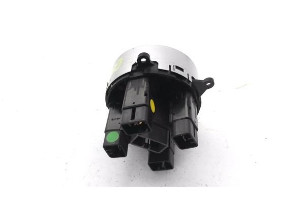 Recambio de interruptor luces emergencia para ssangyong kyron 2.0 200 xdi referencia OEM IAM 201003404  